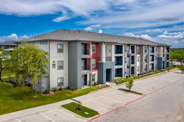 San Antonio, TX
Purchase Price: $68 Million
Purchased in 2022
Projected AAR: 14%+
340 Units
Rent Upside: $250+/unit